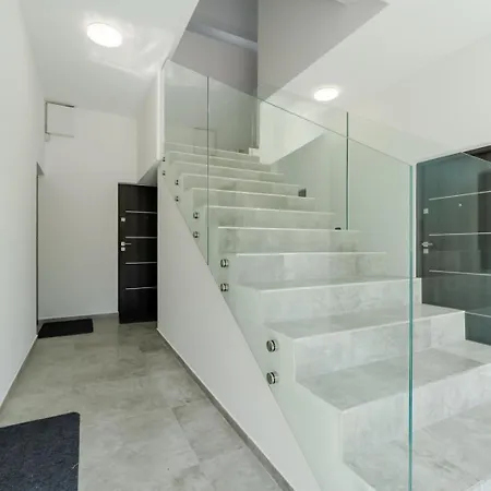 Ok's - Blisko Centrum W Pelni Wyposazone - By Spaceapart *