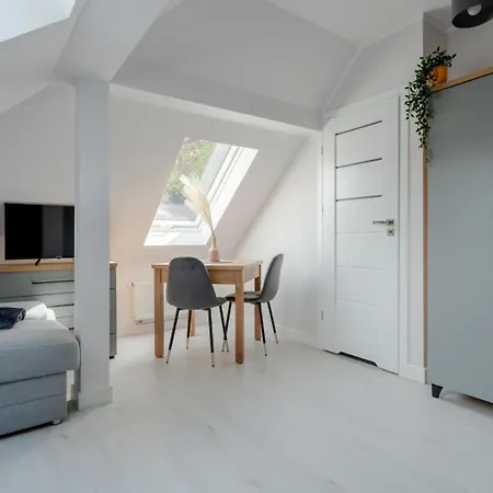 Ok's - Blisko Centrum W Pelni Wyposazone - By Spaceapart شقة يلينيا غورا